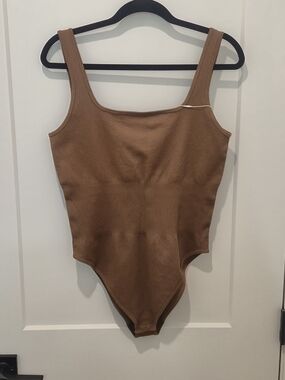 Square Neck Ribbed Bodysuit in Cocoa Brown